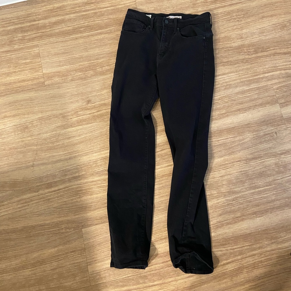 Levi’s High Rise Straight - Picture 2 of 5